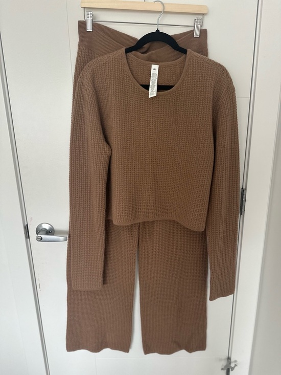 ALO Yoga Pants - ALO Cashmere Set | Cashmere Plush Waffle Lounge Set Toasted Almond